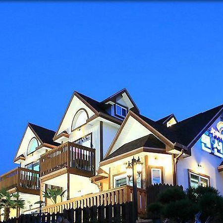 Rainbow Hill Pension Namhae Ngoại thất bức ảnh