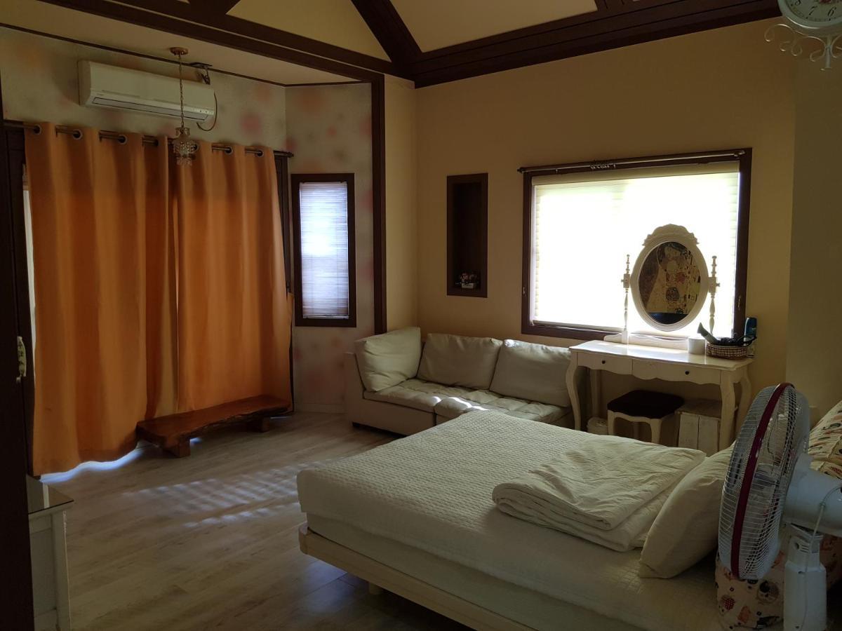 Rainbow Hill Pension Namhae Ngoại thất bức ảnh