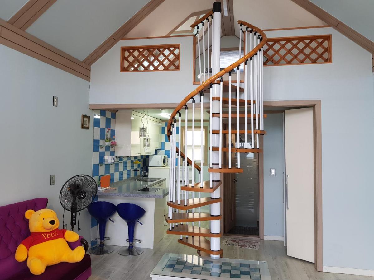 Rainbow Hill Pension Namhae Ngoại thất bức ảnh