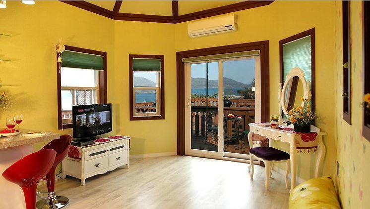Rainbow Hill Pension Namhae Ngoại thất bức ảnh